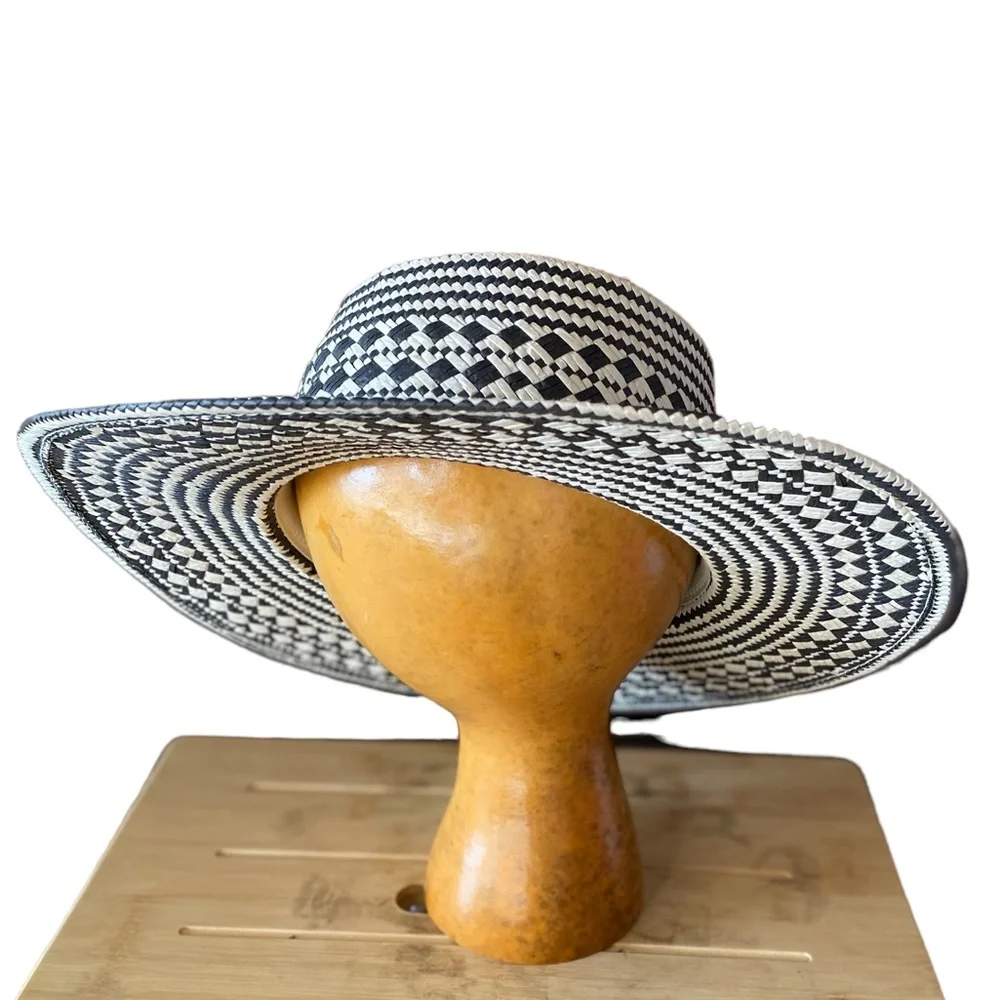 Bohemian 100% Recycled Polyester Woven Black and Cream Hat Excellent Condition